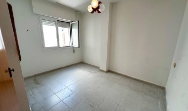 Resale - Apartment / flat - Torrevieja - Centro