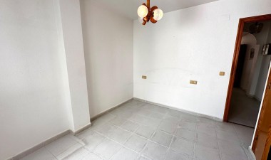 Resale - Apartment / flat - Torrevieja - Centro