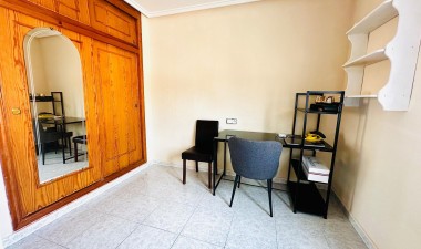 Resale - House - Torrevieja - Los altos