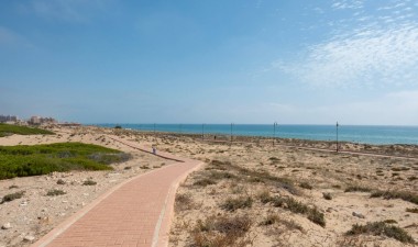 Neue Gebäude - Wohnung - Torrevieja - La Mata