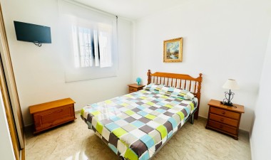 Resale - Villa - Torrevieja - La Siesta - El Salado -  Torreta