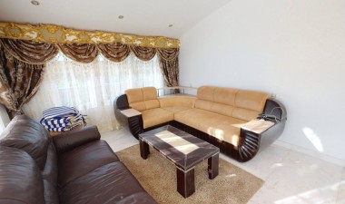 Resale - Villa - La marina - Alicante