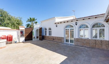 Wiederverkauf - Villa - La marina - Alicante