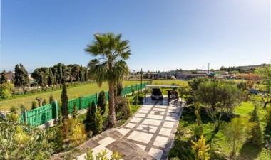 Resale - Villa - La marina - Alicante