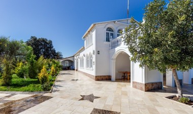 Resale - Villa - La marina - Alicante