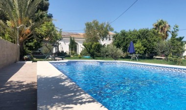 Resale - Villa - La marina - Alicante