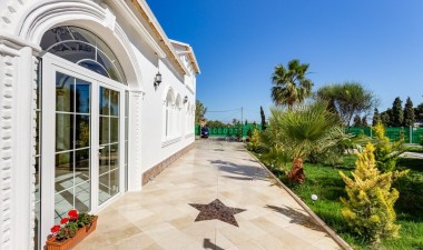 Resale - Villa - La marina - Alicante