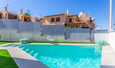 Neue Gebäude - Villa - Torrevieja - La Mata