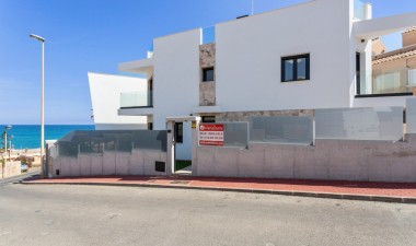 Nowy budynek - Villa - Torrevieja - La Mata