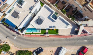 Obra nueva - Villa - Torrevieja - La Mata