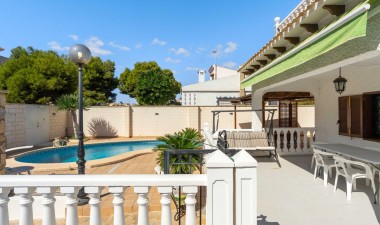 Resale - Villa - Orihuela Costa - La Zenia