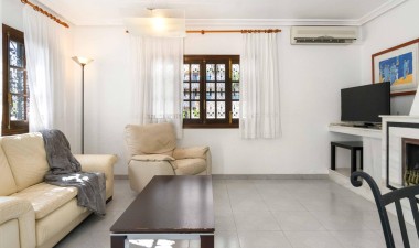 Resale - Villa - Orihuela Costa - La Zenia