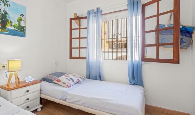 Resale - Bungalow - Torrevieja - Aguas nuevas 1