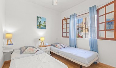 Resale - Bungalow - Torrevieja - Aguas nuevas 1