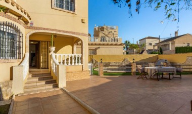 Resale - Villa - Orihuela Costa - La Florida