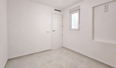 Resale - Bungalow - Torrevieja - Costa Blanca