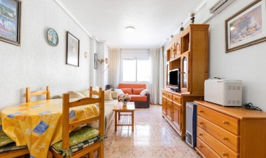 Resale - Apartment / flat - Torrevieja - Estacion De Autobuses