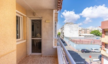 Resale - Apartment / flat - Torrevieja - Estacion De Autobuses