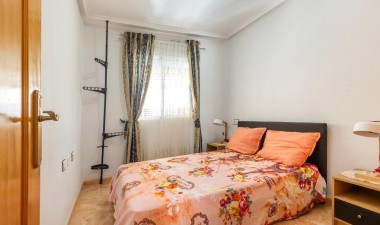 Resale - Bungalow - Torrevieja - El Limonar