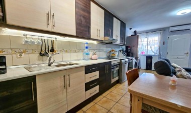 Resale - Bungalow - Torrevieja - Costa Blanca