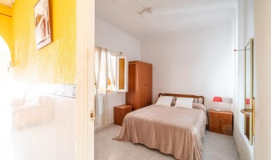 Resale - Apartment / flat - Torrevieja - Playa De Los Naufragos