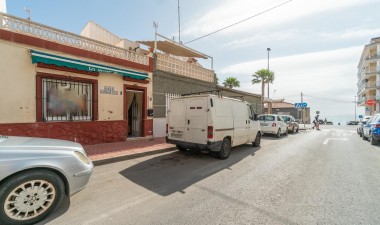 Resale - Apartment / flat - Torrevieja - Playa De Los Naufragos