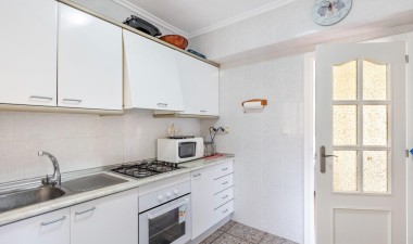 Resale - Apartment / flat - Torrevieja - Estacion De Autobuses