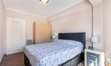 Resale - Apartment / flat - Torrevieja - Estacion De Autobuses