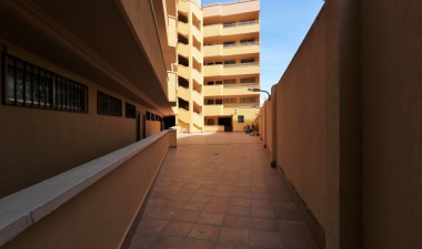 Resale - Apartment / flat - Mar Azul - La Veleta Torrevieja - Costa Blanca