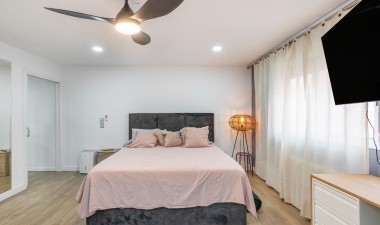 Resale - Apartment / flat - Torrevieja - Centro