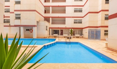 Resale - Apartment / flat - Torrevieja - Centro