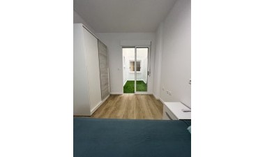 Resale - Apartment / flat - Torrevieja - Centro