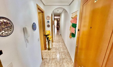 Resale - Apartment / flat - Torrevieja - Costa Blanca