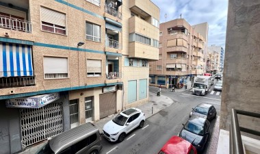 Resale - Apartment / flat - Torrevieja - Centro