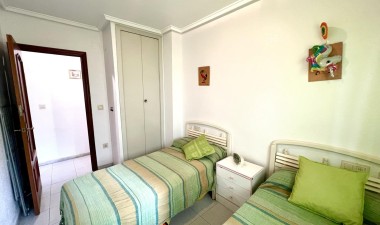 Resale - Apartment / flat - Torrevieja - Centro