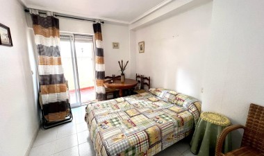 Resale - Apartment / flat - Torrevieja - Centro