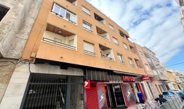 Resale - Apartment / flat - Torrevieja - Centro