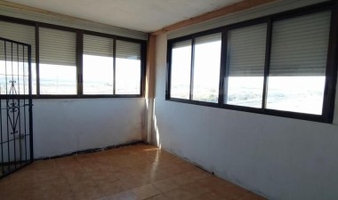 Resale - Apartment / flat - Torrevieja - La Mata