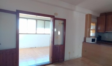 Resale - Apartment / flat - Torrevieja - La Mata