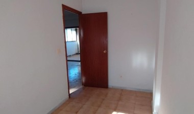 Resale - Apartment / flat - Torrevieja - La Mata