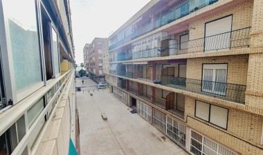 Resale - Apartment / flat - Torrevieja - Acequion