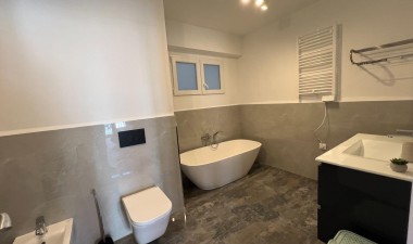 Resale - Apartment / flat - Dolores - Centro