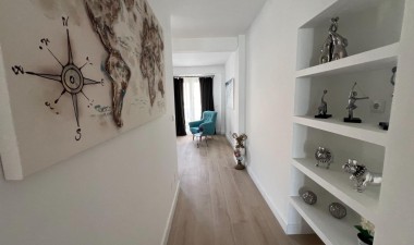 Resale - Apartment / flat - Dolores - Centro