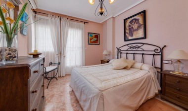 Resale - Town House - Torrevieja - Aguas Nuevas 2