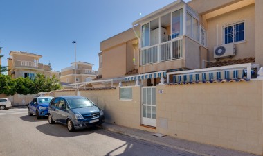 Resale - Town House - Torrevieja - Aguas Nuevas 2