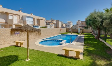 Resale - Town House - Torrevieja - Aguas Nuevas 2