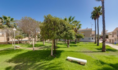 Resale - Town House - Torrevieja - Aguas Nuevas 2