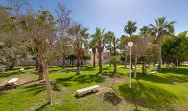 Resale - Town House - Torrevieja - Aguas Nuevas 2