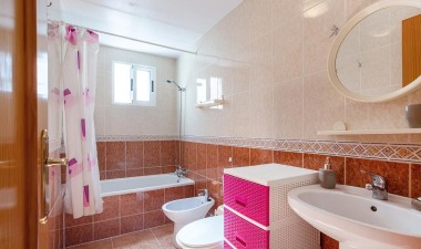 Resale - Apartment / flat - Torrevieja - Centro