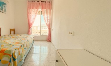 Resale - Apartment / flat - Torrevieja - Estacion De Autobuses